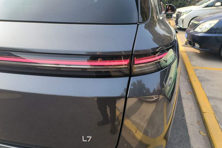 Used Li Auto L7 2023 Air model
