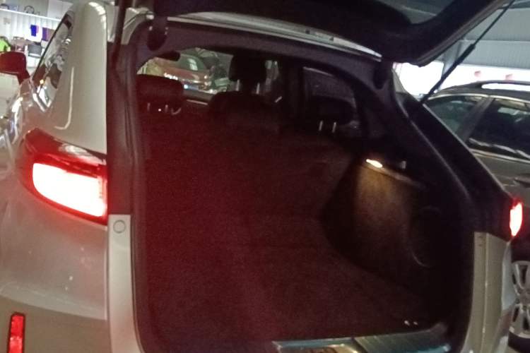 Used Honda UR-V 2017 240TURBO Two-Wheel Drive Luxury Edition China V
