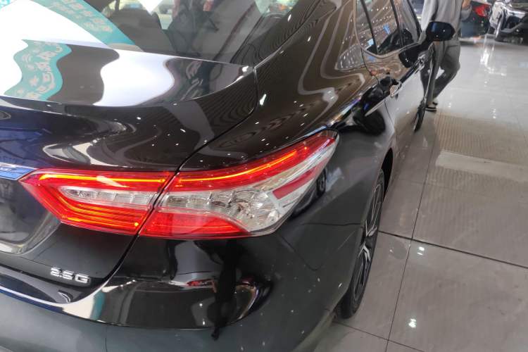 Used Toyota Camry 2021 2.5G Luxury Edition
