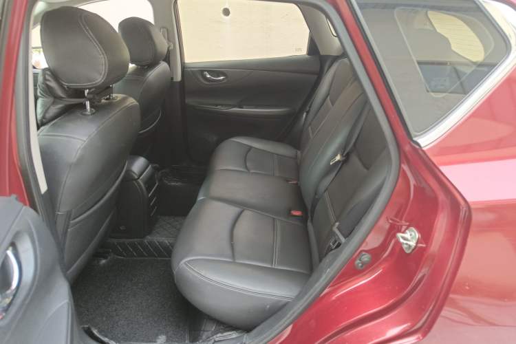 Used Nissan Tiida 2016 1.6L CVT Cool Dynamic Edition
