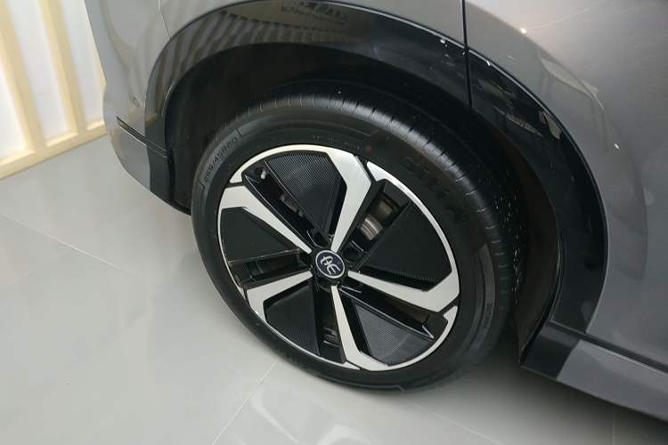 Used BYD Song L EV 2025 Intelligent Driving Version 662 km LiDAR Excellence Edition
