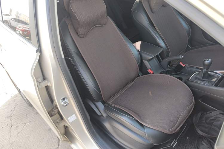 Used Roewe i5 2019 1.5L Manual 4G Connect Leehao Flagship Edition
