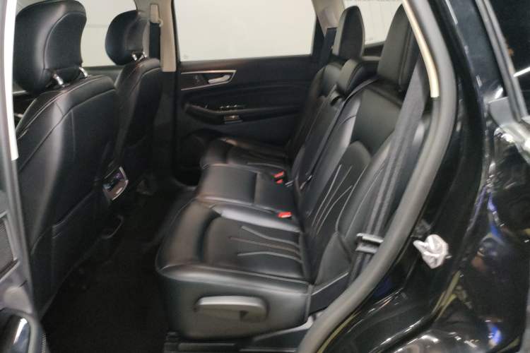 Used Ford Edge 2021 PLUS EcoBoost 245 Two-Wheel-Drive Titanium 7-Seater