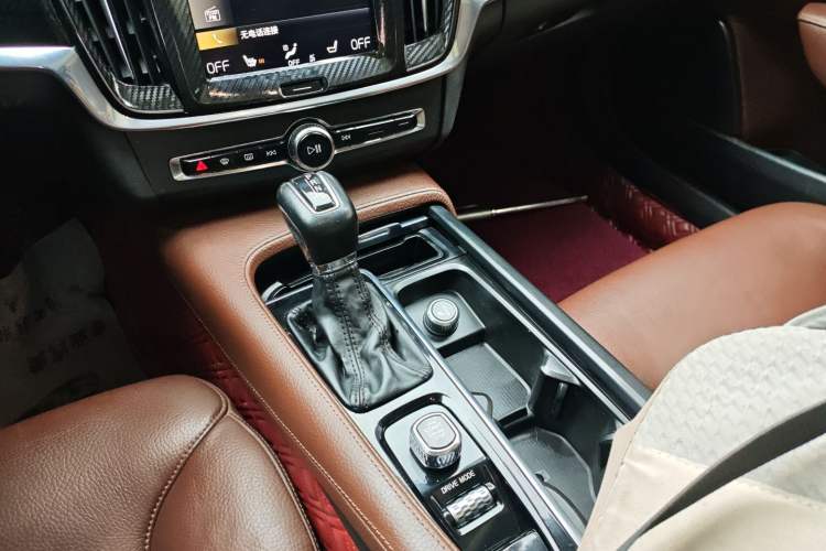 Used Volvo S90 2017 T4 Zhiyuan Edition