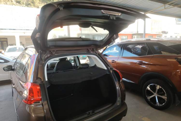 Used Peugeot 2008 2014 1.6L Automatic Fashion Edition