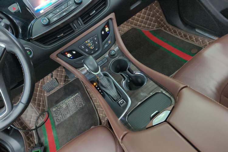 Used Buick Envision 2017 20T Two-Wheel Drive Luxury Model
