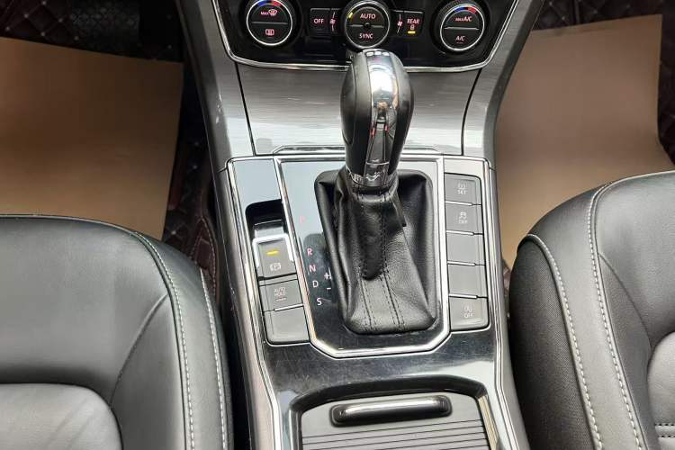 Used Volkswagen Passat 2016 330TSI DSG Luxury Edition