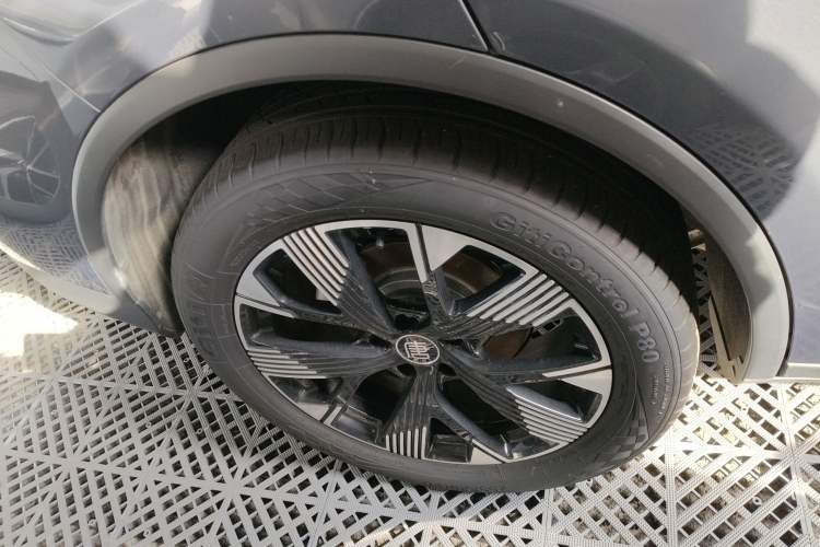 Used BYD Tang New Energy 2024 DM-i Glory Edition 112KM Flagship Model
