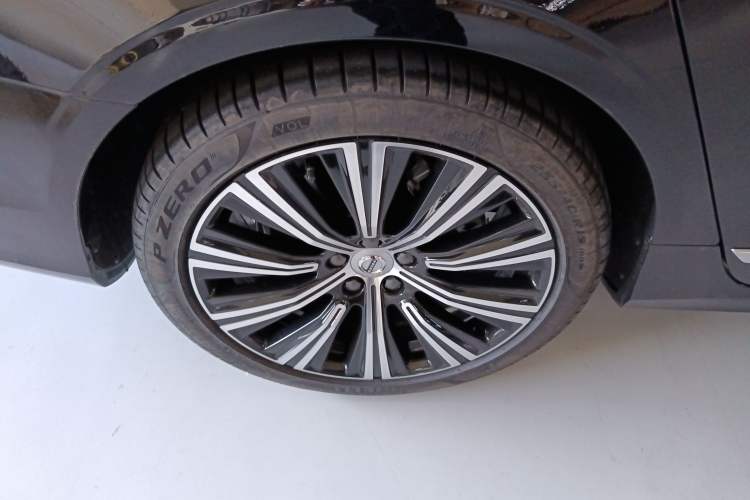 Used Volvo S90 2025 B5 Zhiya Luxury Edition
