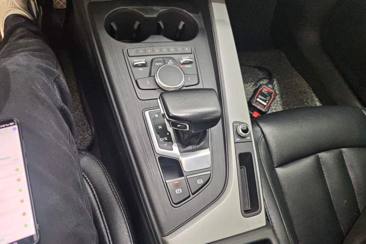 Used Audi A4L 2019 40 TFSI Ambition China VI