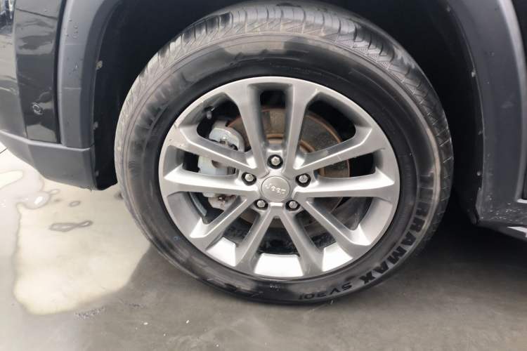 Used  Commander 2018 2.0T Four-Wheel Drive Prestige Edition China V
