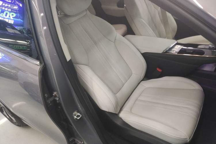 Used Buick E5 2023 Avia Four-Wheel Drive Version
