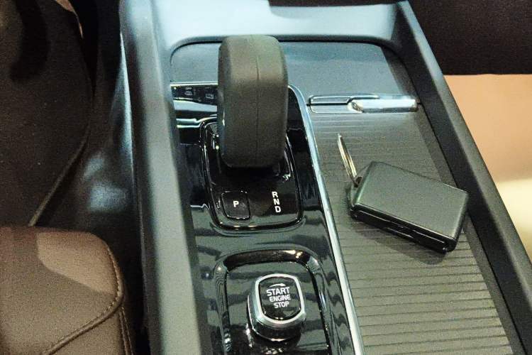 Used Volvo XC60 2022 B5 4x4 Zhiyi Luxury Edition
