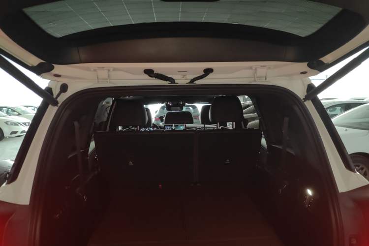 Used GAC Trumpchi GS8 2022 Dual-Engine Series 2.0TM Two-Wheel Drive Prestige Edition (7 Seats)
