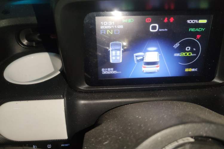 Used Wuling Hongguang MINIEV 2022 GAMEBOY 200km Gaming Edition with Lithium Iron Phosphate
