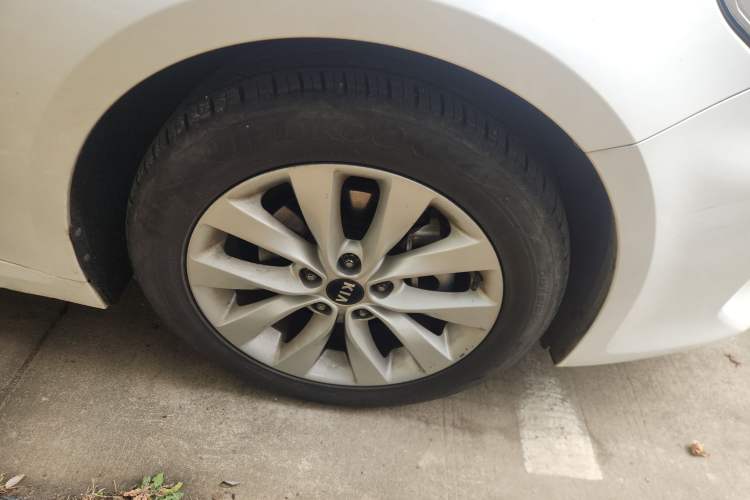 Used Kia K5 2016 1.6T Automatic LUX
