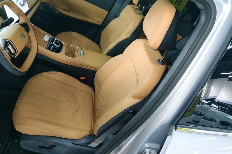 Used  Galaxy Xingjian 7 EM-i 2025 120km Launch+ Version