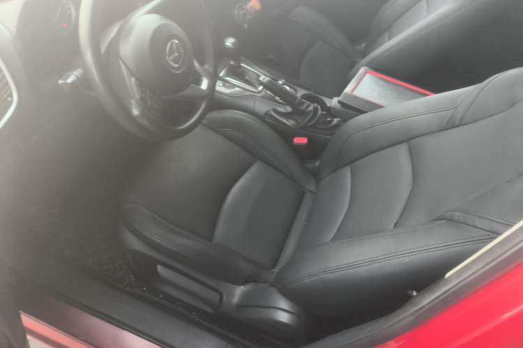 Used Mazda Mazda 3 Axela 2014 Sedan 1.5L Automatic Prestige Model
