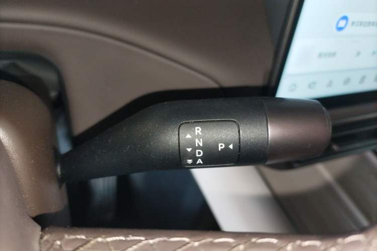 Used Li Auto MEGA 2024 Ultra Model
