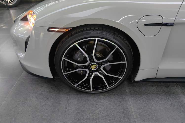 Used Porsche Taycan 2022-Year Updated Taycan