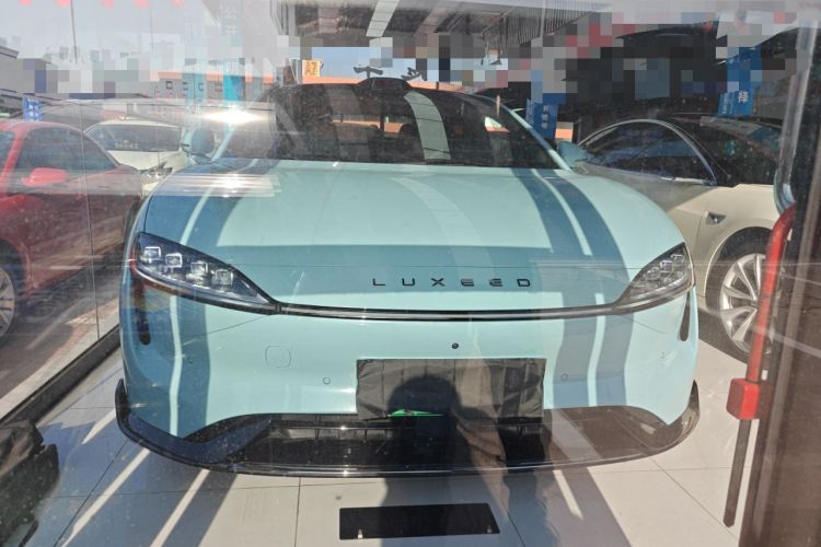 Used Hima Luxeed S7 2025 785 km Ultra
