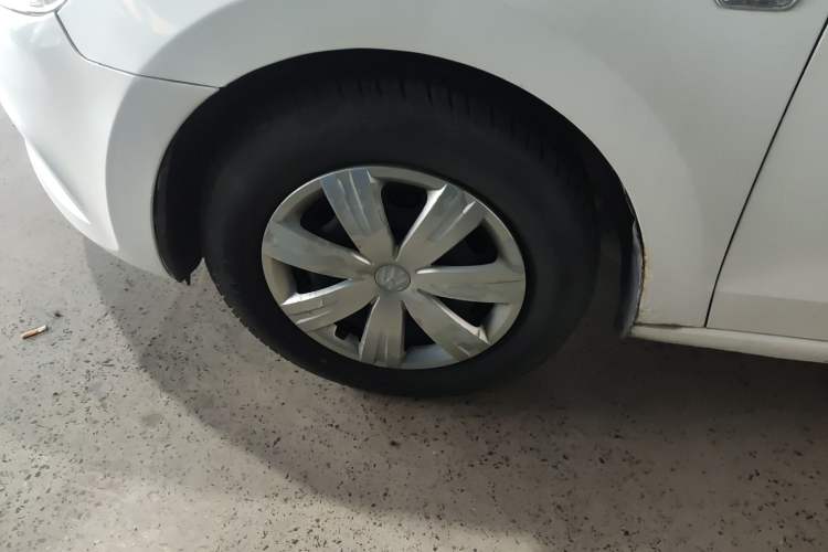 Used Volkswagen Jetta 2015 Value Edition 1.6L Manual Fashionable Style
