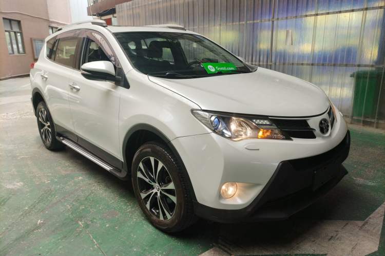 Used Toyota RAV4 2015 2.5L Automatic 4x4 Elite Edition
