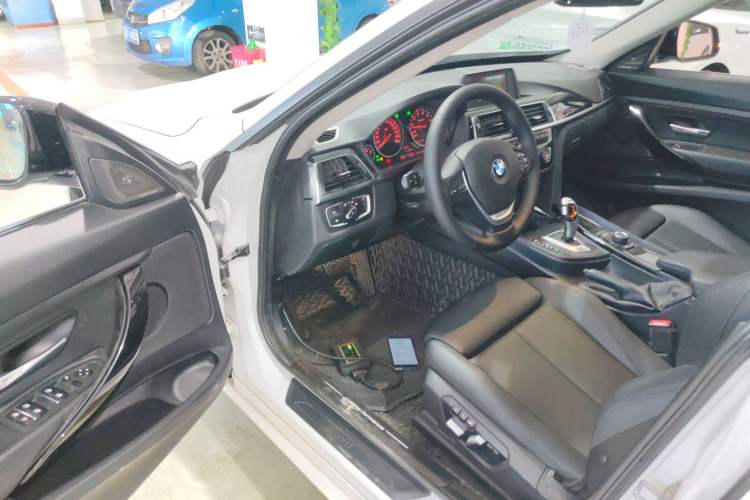 Used BMW 3 Series GT 2018 320i Sport Edition
