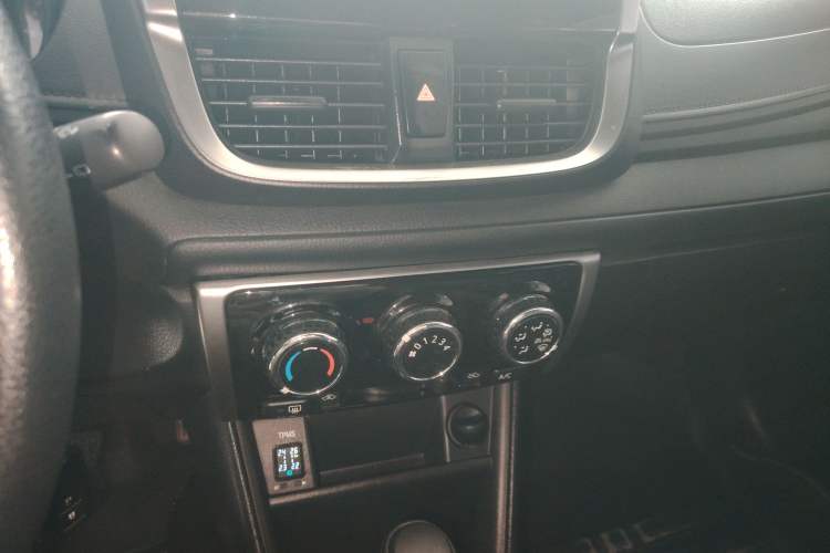 Used Toyota YARiS L 2019 1.5E CVT Dynamic Edition China VI compliant
