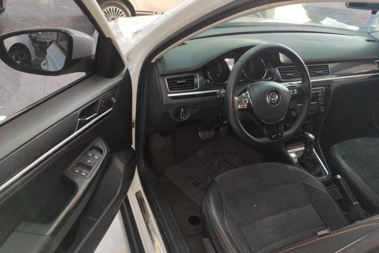 Used Volkswagen C-TREK 2018 230TSI DSG Luxury Model
