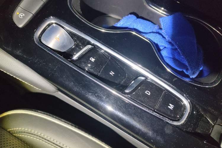 Used Buick Envision 2022 Encore S 552T Two-Wheel-Drive Luxury Model
