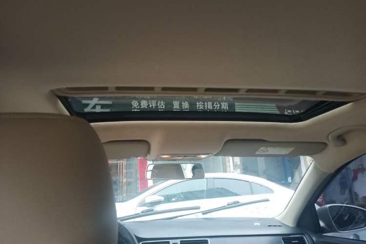 Used Skoda Rapid 2015 1.6L Automatic Smart Selection Model