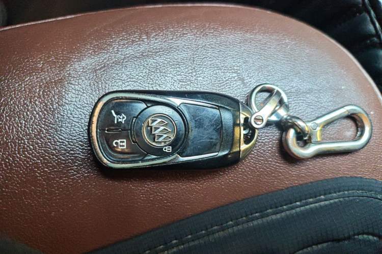 Used Buick Envision 2018 20T Two-Wheel Drive Luxury Model
