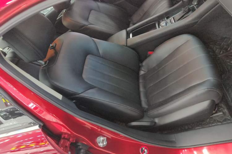 Used Mazda Atenza 2020 2.0L Blue Sky Luxury Edition
