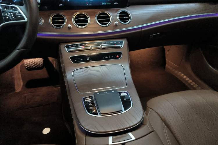 Used Mercedes-Benz E-Class 2023 Updated E 300 L Fashion Edition
