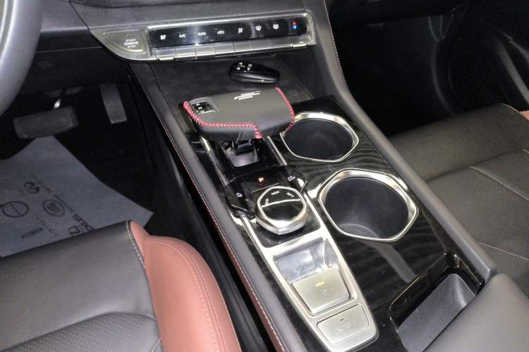 Used Changan Eado 2022 PLUS Blue Whale NE 1.4T GDI DCT Prestige Edition
