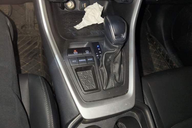 Used Toyota Wildlander 2023 2.0L CVT Two-Wheel Drive Luxury PLUS Edition