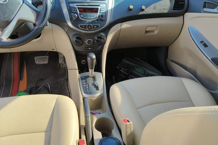 Used Hyundai Verna 2014 1.4L Automatic Smart GLS
