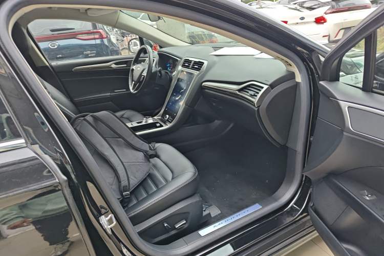 Used Ford Mondeo 2020 EcoBoost 180 Stylish Model
