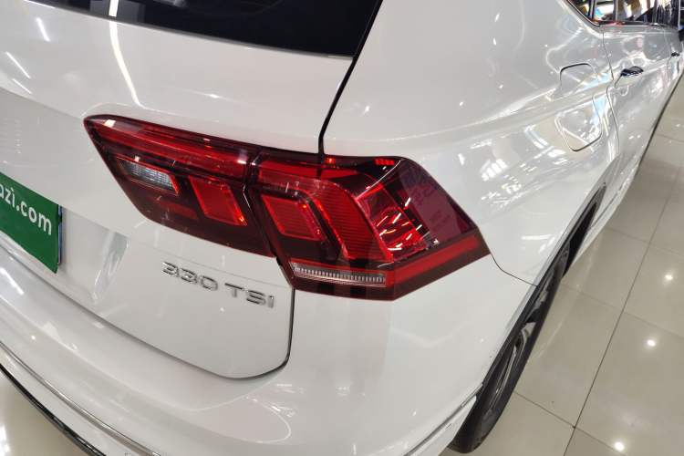 Used Volkswagen Tiguan L 2024 Outstanding Model 330TSI Automatic Two-Wheel Drive R-Line Dragon Glory Edition
