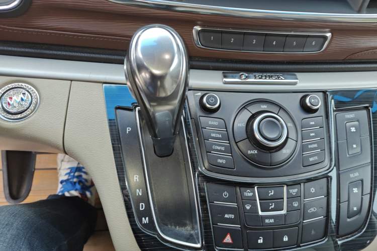 Used Buick GL8 2014 2.4L LT Luxury Business Executive Edition