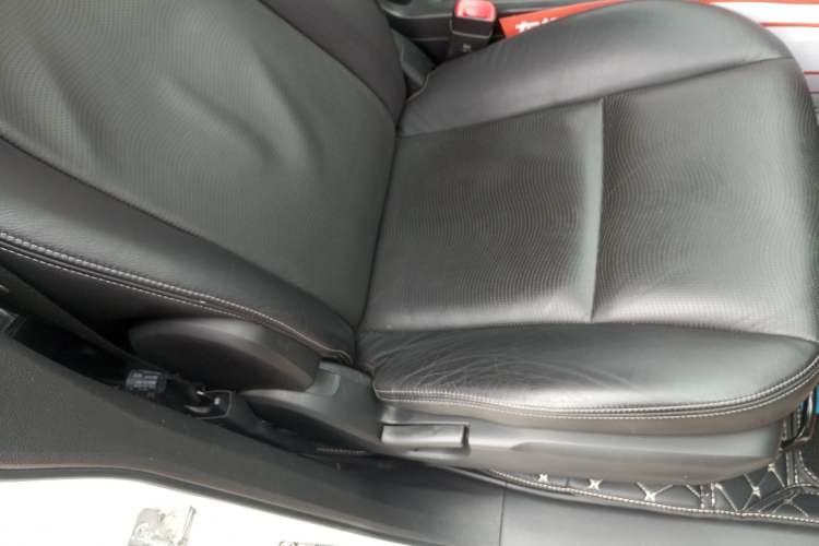 Used Chevrolet Captiva 2014 2.4L 4x4 Flagship Edition 7 Seats
