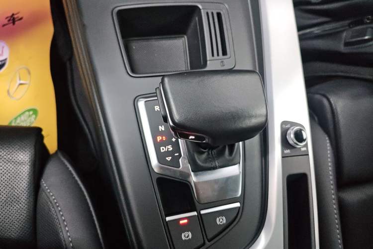 Used Audi A4L 2022 40 TFSI Fashion Dynamic Model
