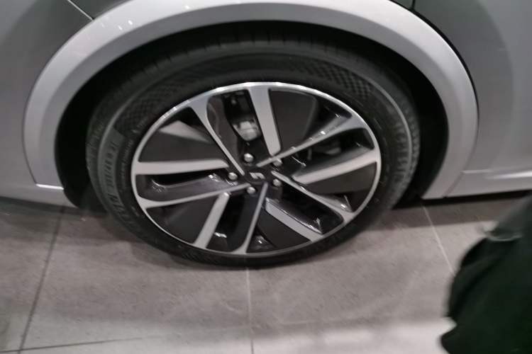 Used Li Auto L9 2022 Max model
