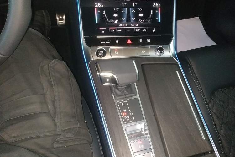 Used Audi A6L 2025 Restyled 45 TFSI quattro Prestige Dynamic Edition