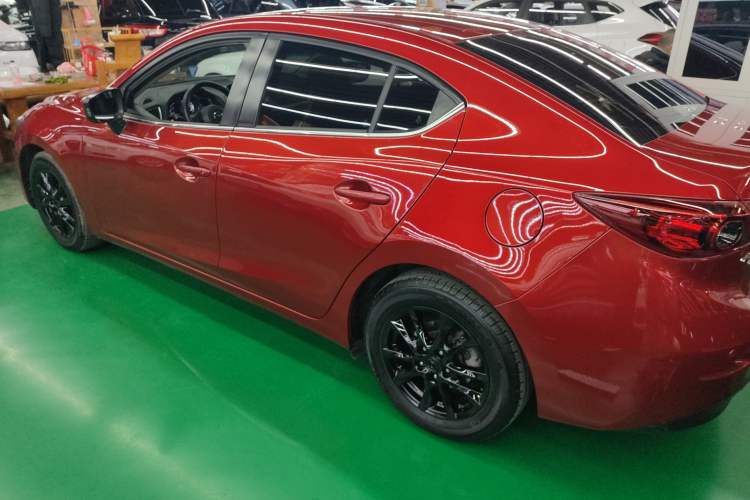 Used Mazda Mazda 3 Axela 2016 Sedan 1.5L Automatic Comfort Model
