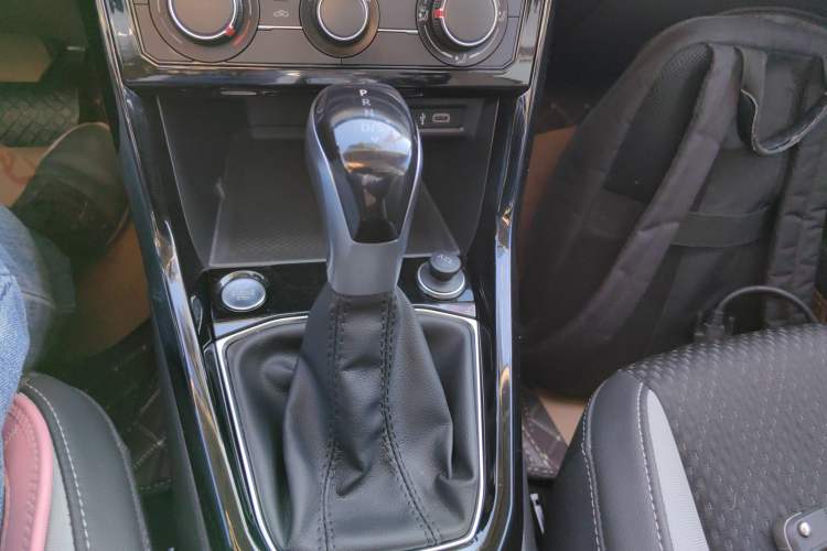 Used Volkswagen Tacqua 2023 200TSI DSG Joy-Connect Edition
