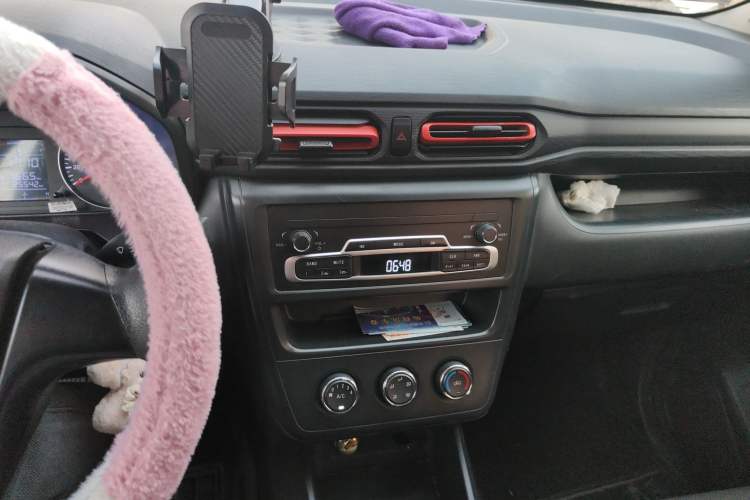 Used Dongfeng Fengon 380 2022 1.5L Standard Edition 7-Seater Passenger Vehicle
