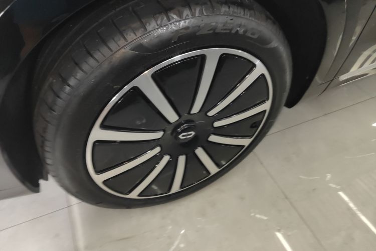 Used Hima AITO M9 2025 All-Electric Ultra Version 100 kWh 5-Seater Model
