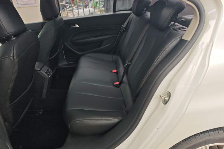 Used Peugeot 408 2018 Revised 350THP Automatic Luxury Edition
